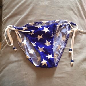 Blue and white star bottom